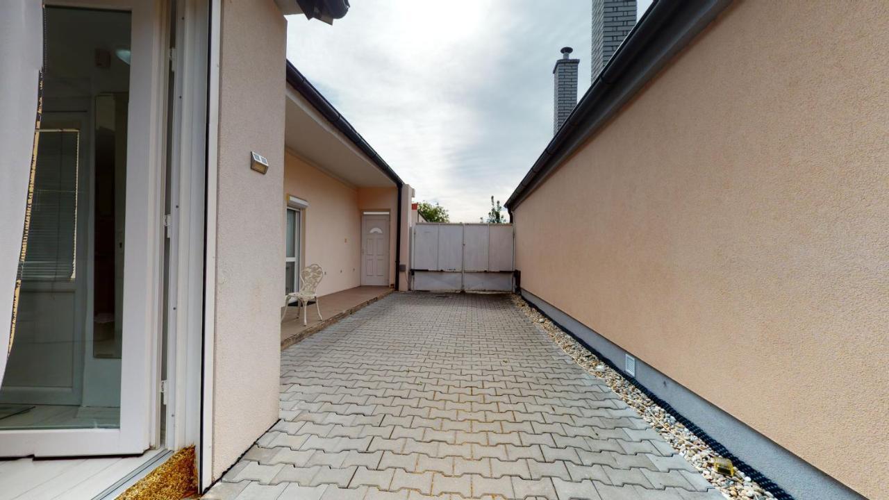 Alia House With Garden In Piestany Villa Exterior photo
